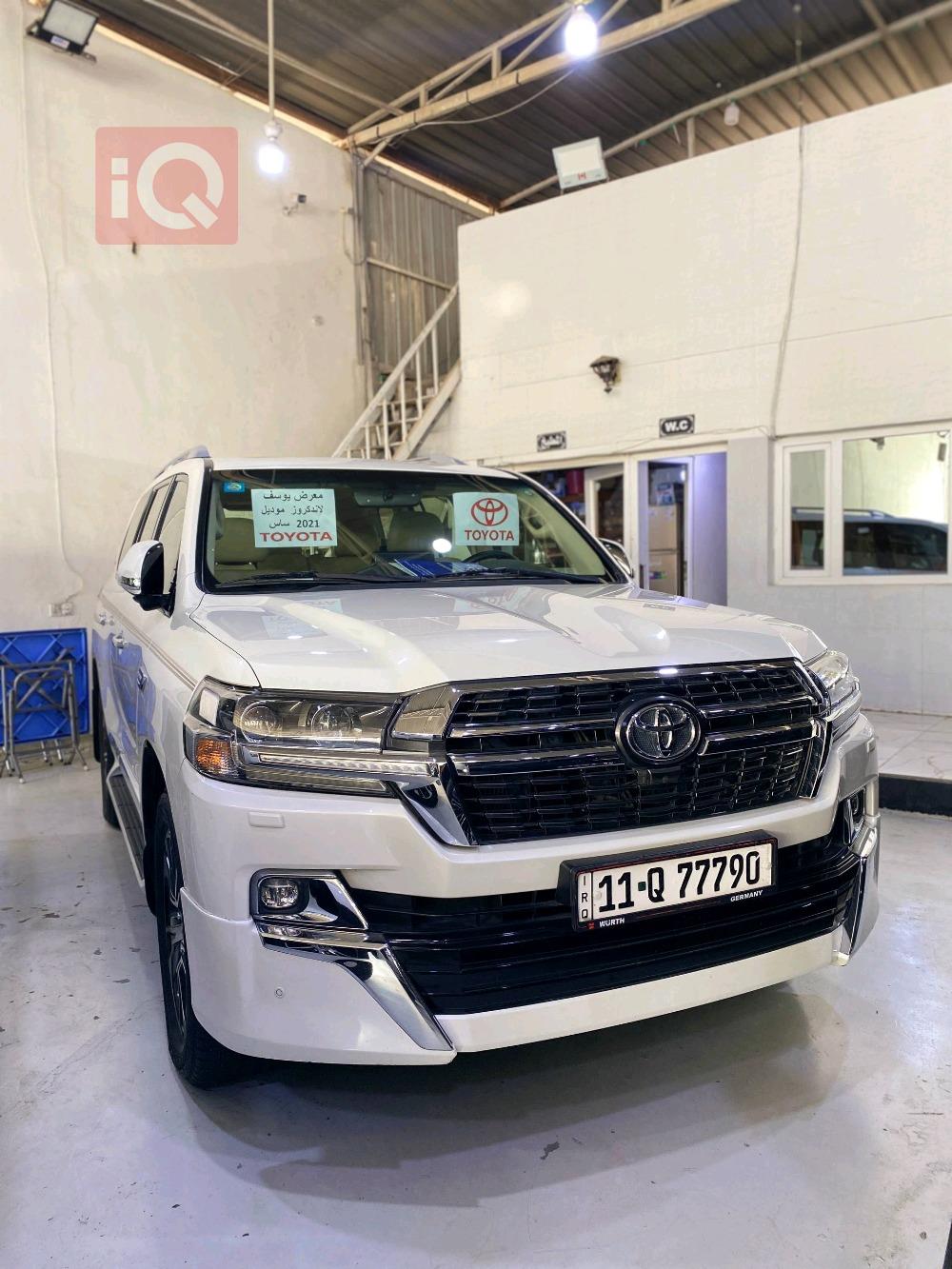 تۆیۆتا لاند کروزەر